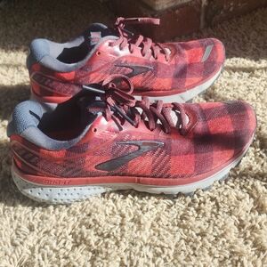 Womens Brooks Ghost 12